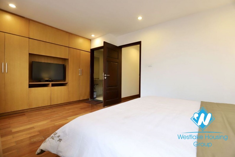 Modern apartment for rent in Truc Bach area, Ba Dinh, Ha Noi